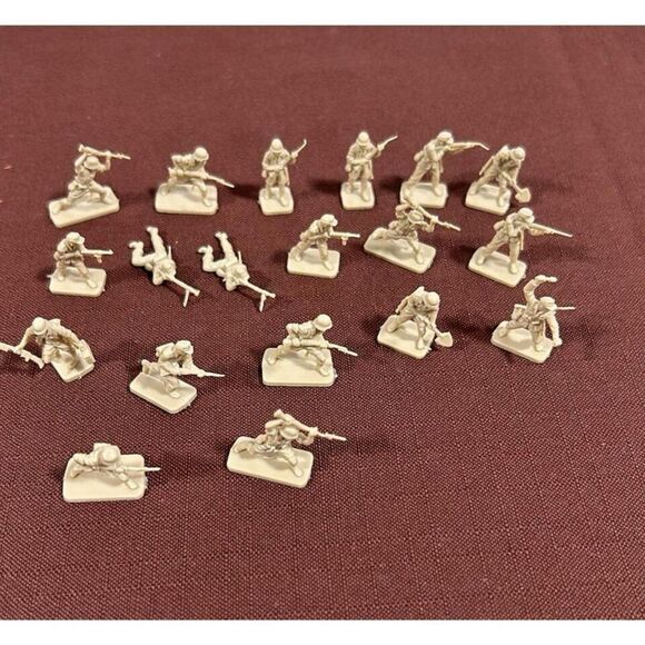 Lot of 19 Tan Mini Army Men 1" tall - Picture 2 of 4